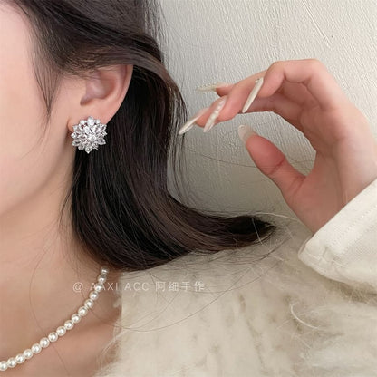 Flower Stud Earring Rhinestone