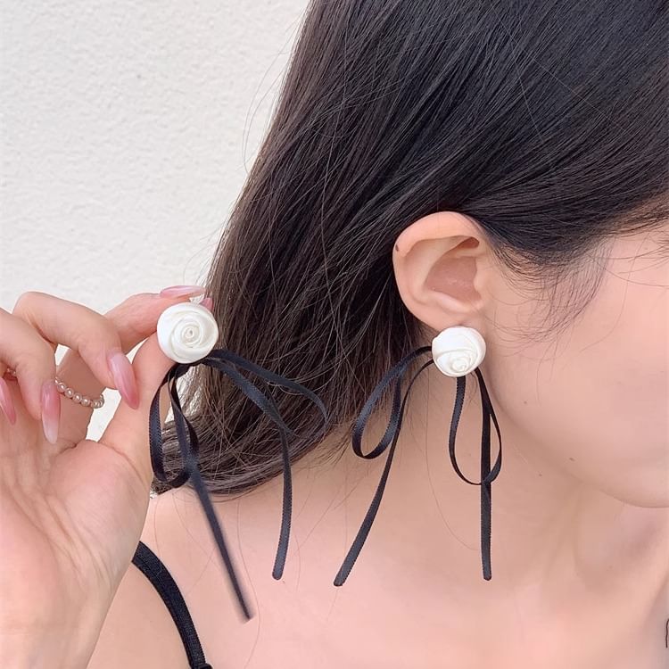 Stud Ribbon Flower Earring