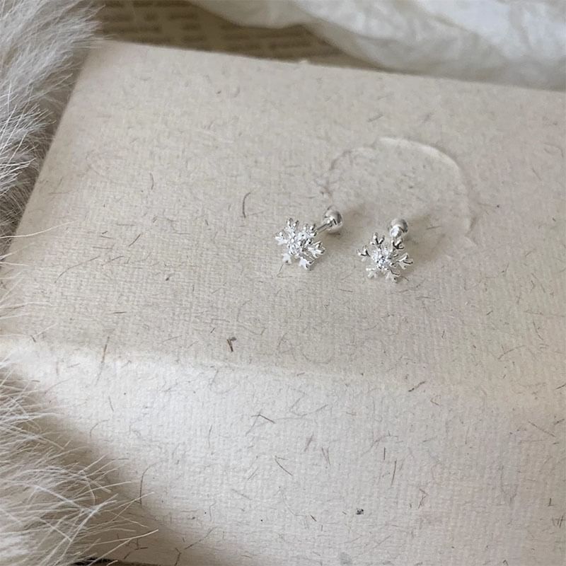 Snowflake Alloy Earring Barbell
