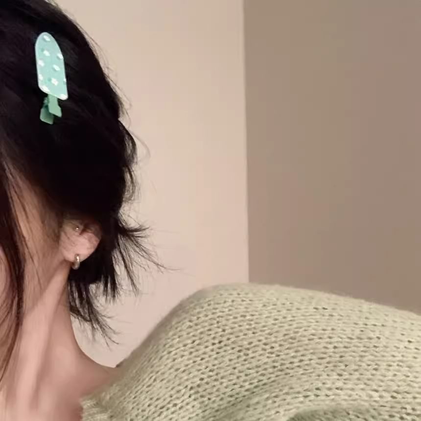 2: Set Clip of Hair Patterned Acrylic