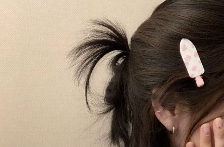 2: Set Clip of Hair Patterned Acrylic