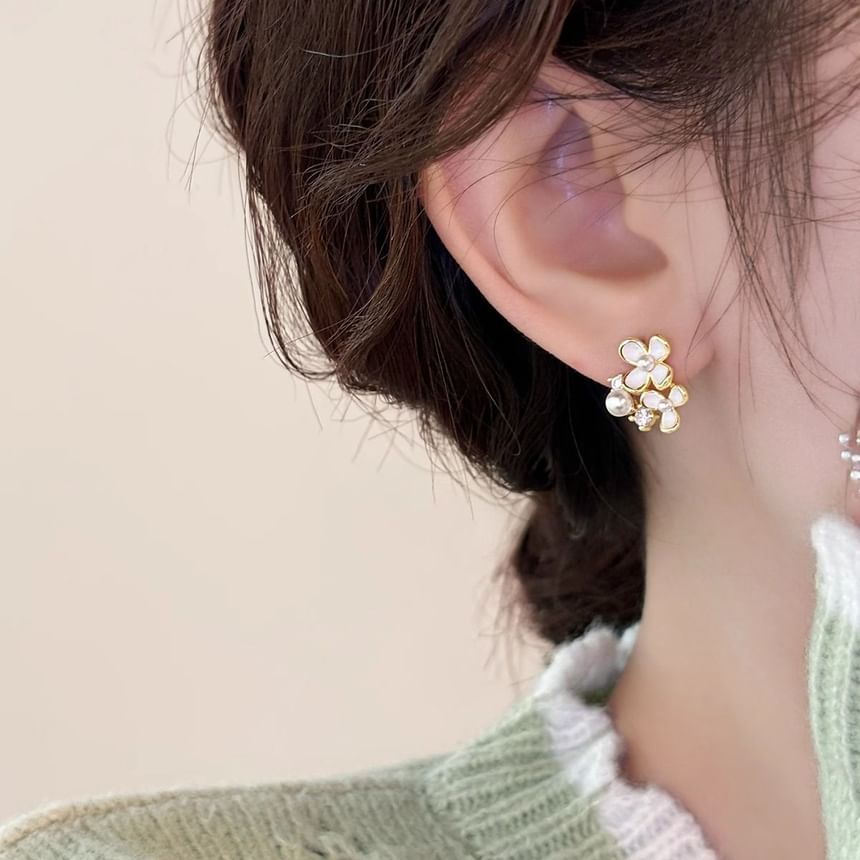 Pearl / Floral Faux Cuff Stud Ear Alloy Earring