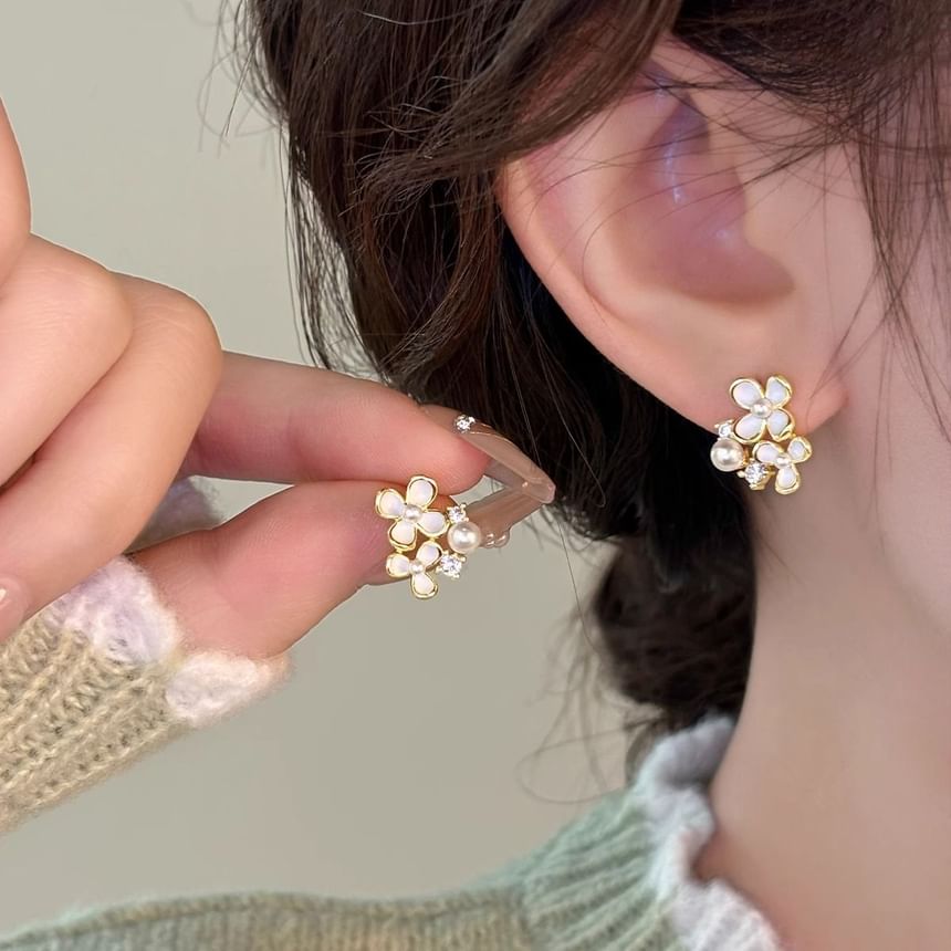 Pearl / Floral Faux Cuff Stud Ear Alloy Earring
