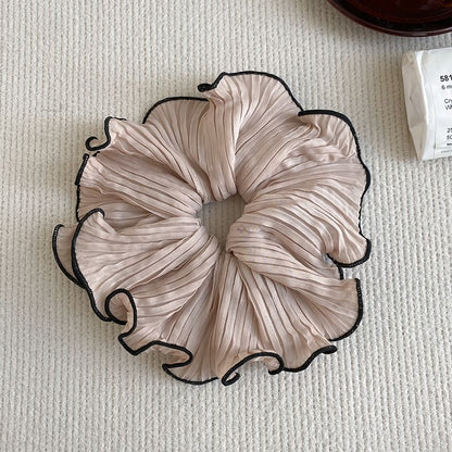 Trim Scrunchie Contrast