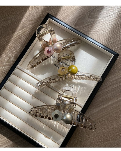 Pearl Acrylic Hair Faux Claw Flower