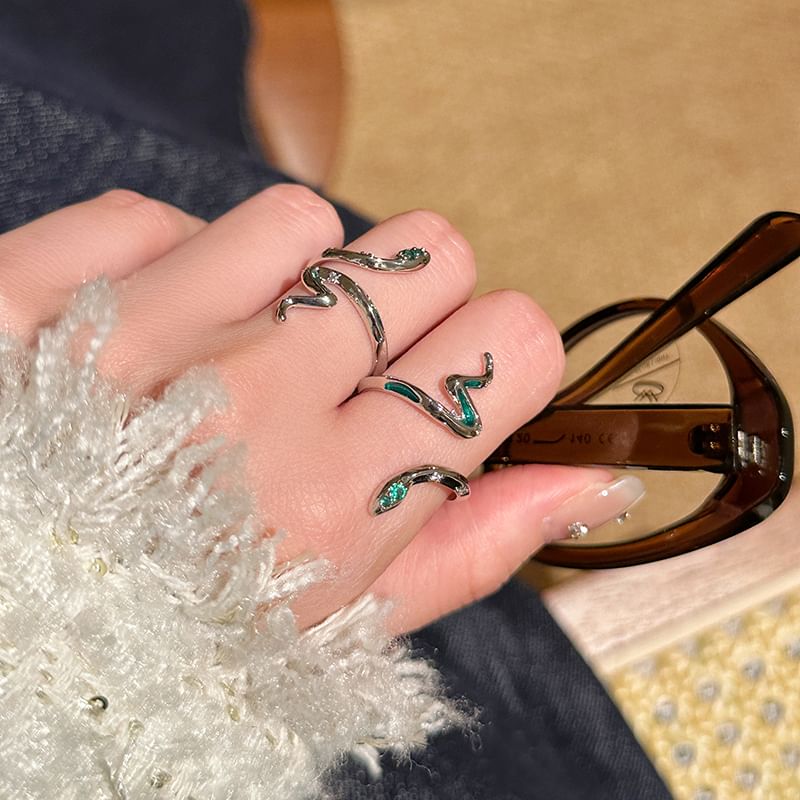 Open Ring Snake Rhinestone