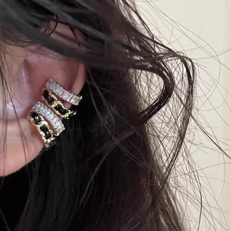 Layered Rhinestone Alloy Cuff Ear