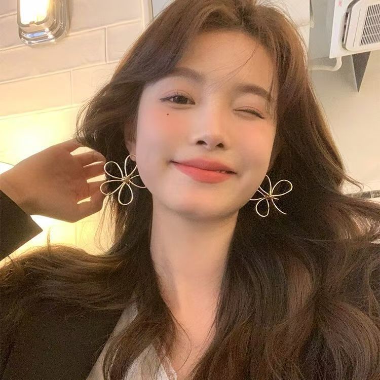 Earring Alloy Wirework Floral Stud