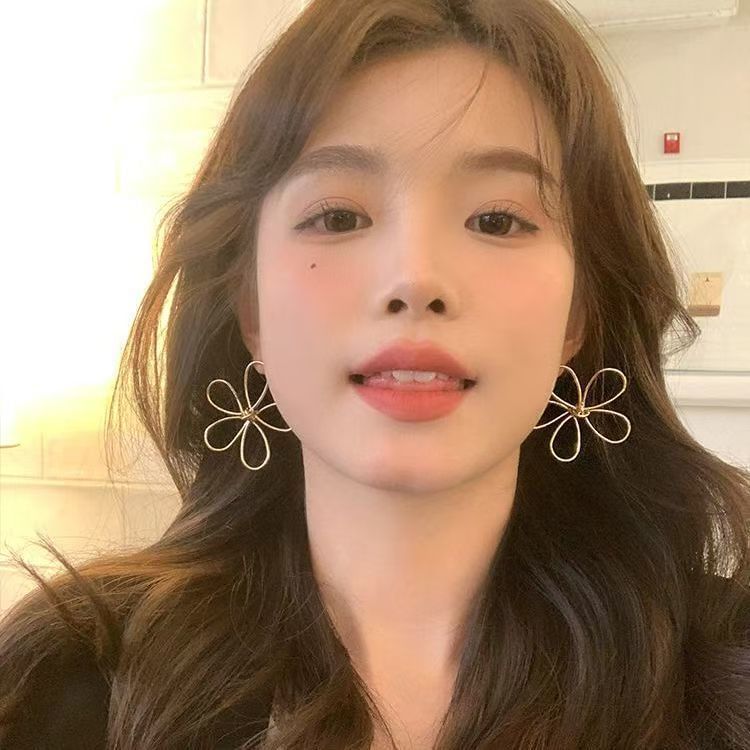 Earring Alloy Wirework Floral Stud