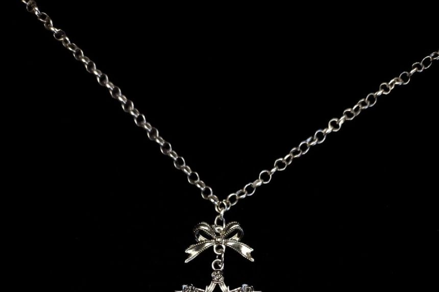 Alloy Necklace Heart Pendant Cross