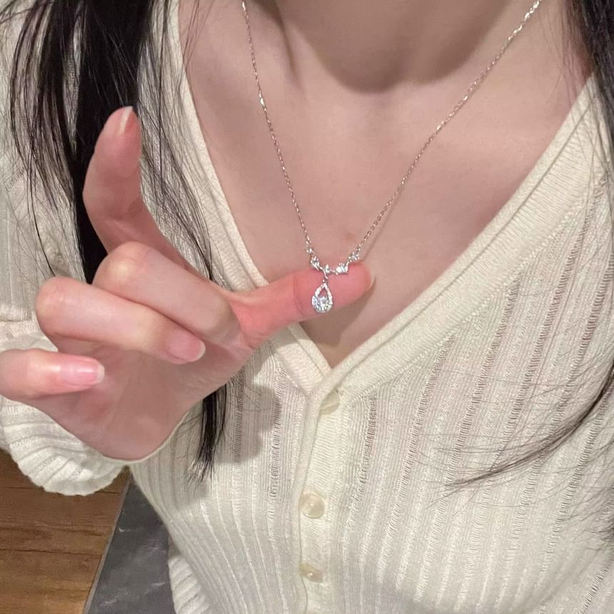 Alloy Pendant Rhinestone Droplet Necklace