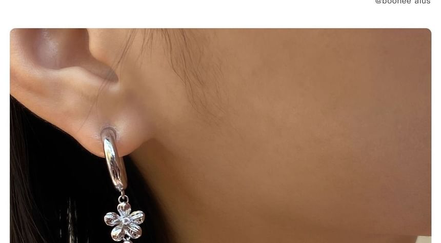 Floral Dangle Alloy Earring Asymmetrical