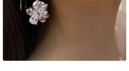 Floral Dangle Alloy Earring Asymmetrical