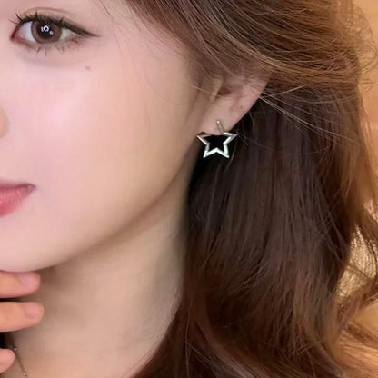 Star Alloy Earring Huggie