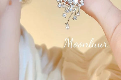 Rhinestone Alloy Stud Faux Firework Pearl Earring