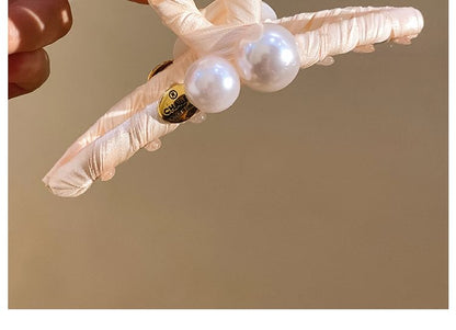 Faux Hair Pearl Claw