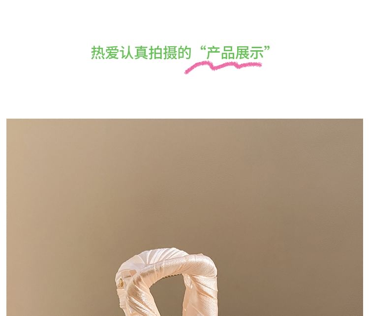 Faux Hair Pearl Claw