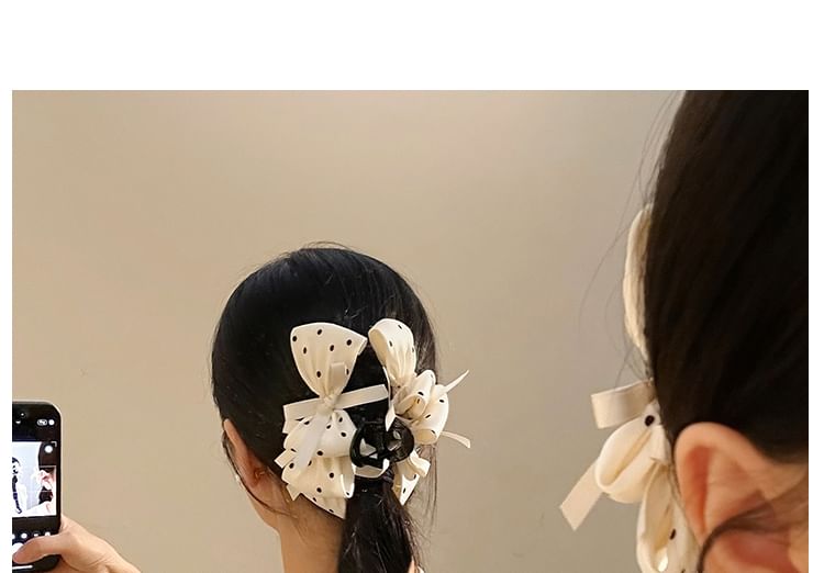 Claw Dotted Hair Bow