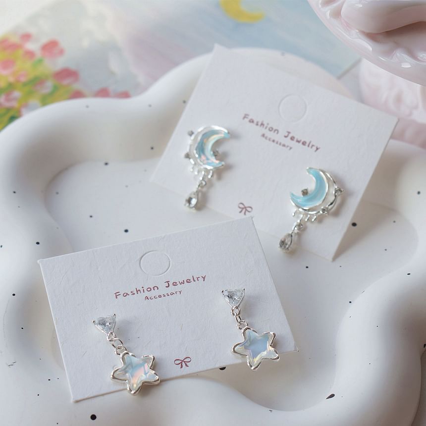 Asymmetrical Earring Stud