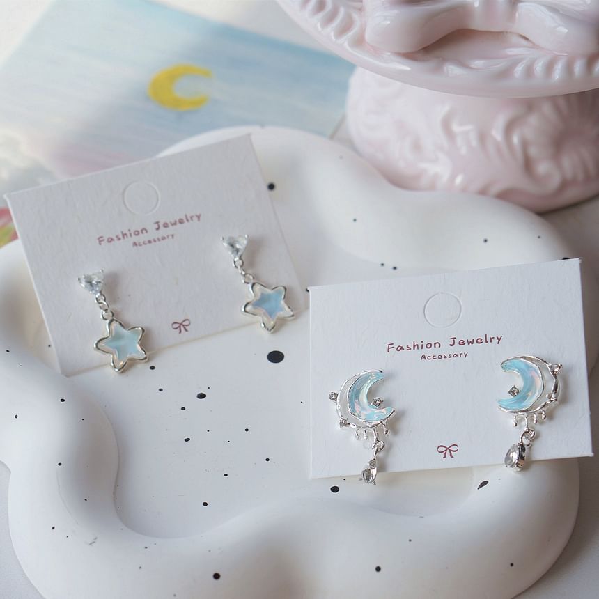 Asymmetrical Earring Stud