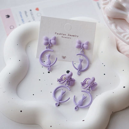 Clip Cat / On Dangle Moon Earring
