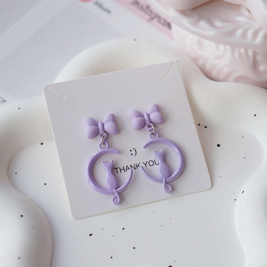 Clip Cat / On Dangle Moon Earring