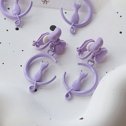 Clip Cat / On Dangle Moon Earring