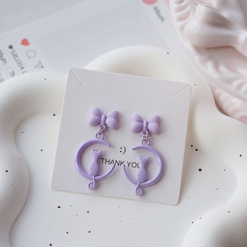 Clip Cat / On Dangle Moon Earring