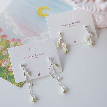 / Dangle Earring On Clip Tulip