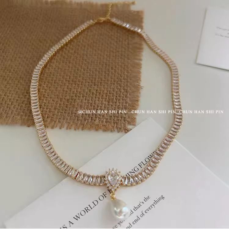 Faux Necklace Pearl