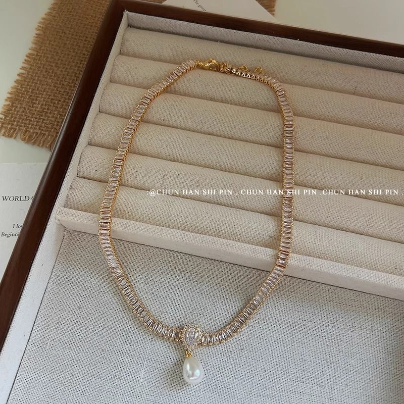Faux Necklace Pearl