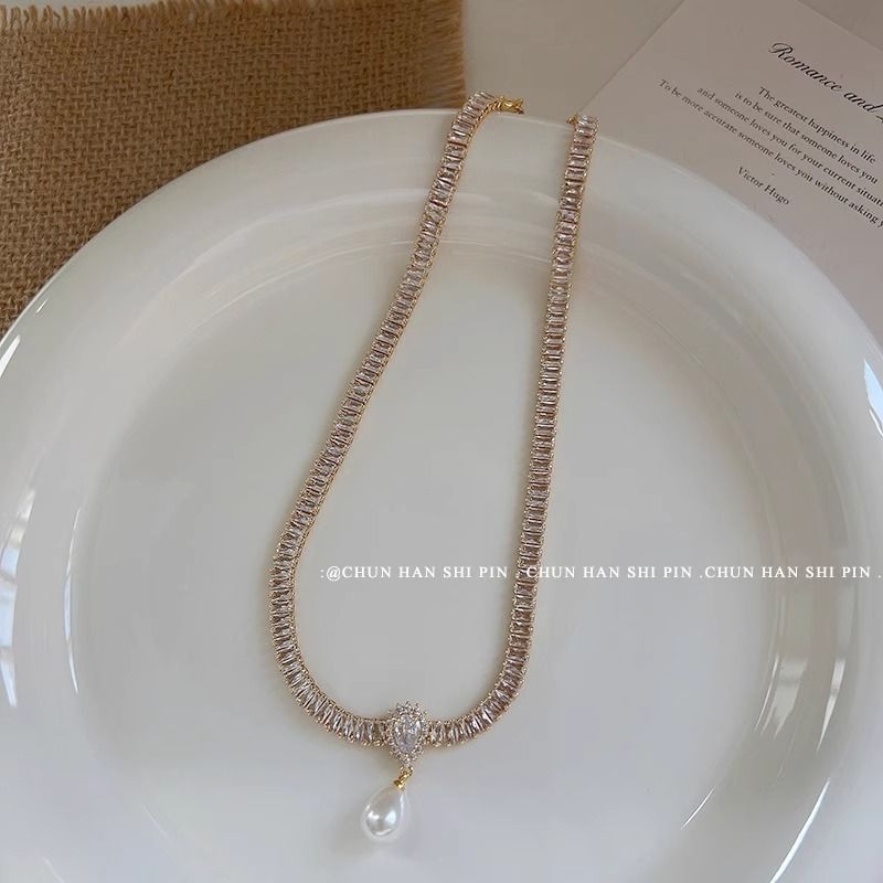 Faux Necklace Pearl