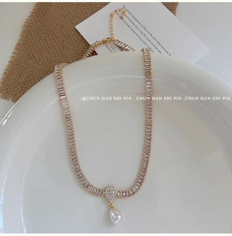 Faux Necklace Pearl