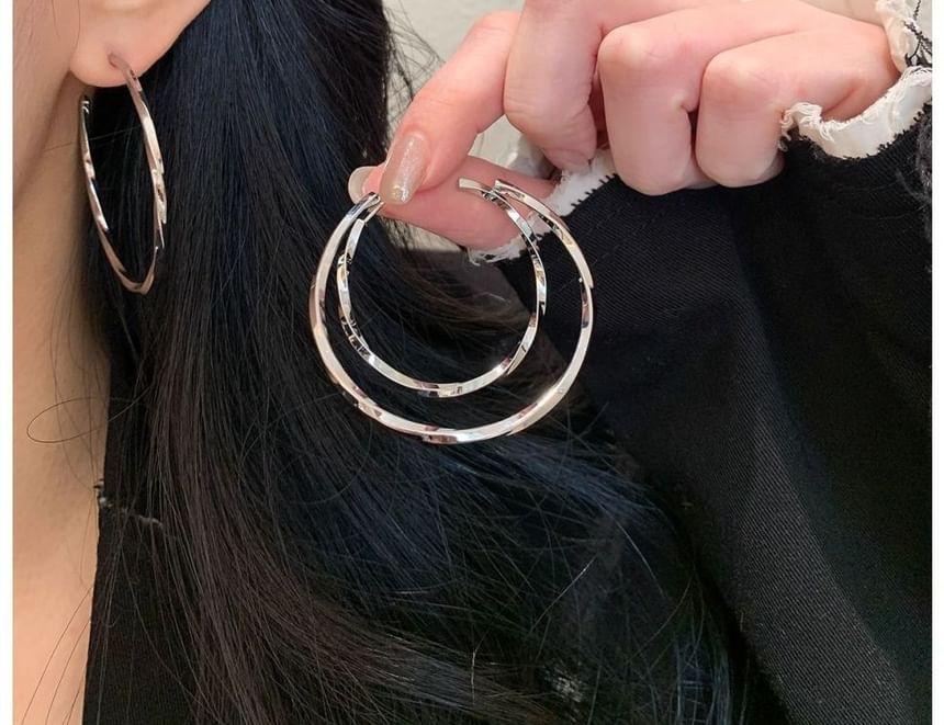 Hoop Twisted Earring