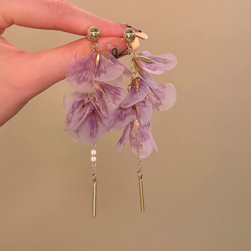 Threader Petal Earring