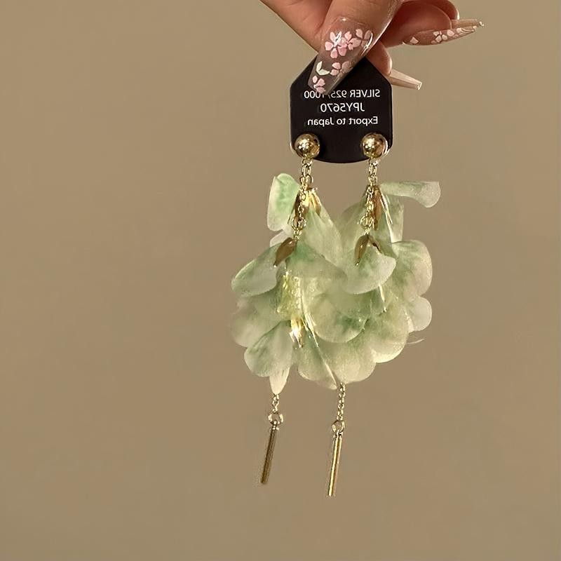 Threader Petal Earring