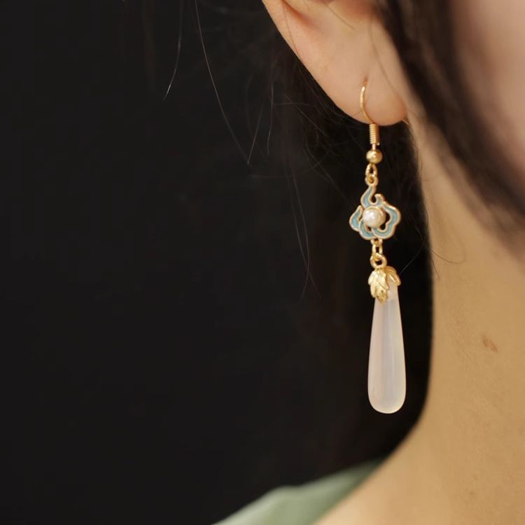 Dangle Jade Earring