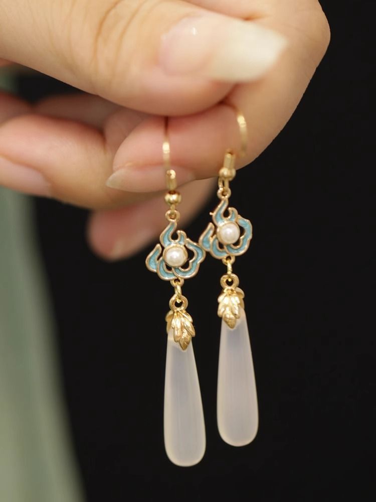 Dangle Jade Earring