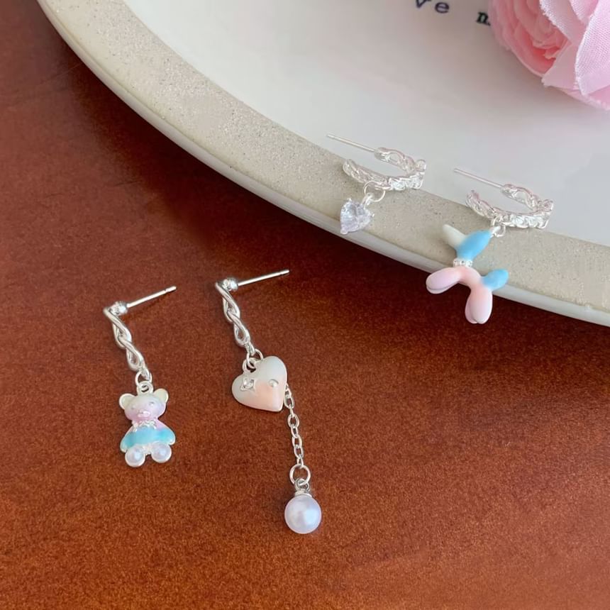 Asymmetrical Dangle Bear Earring