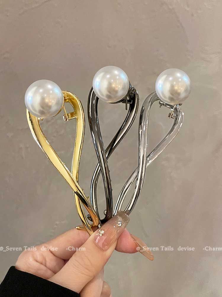 Faux Hair Pearl Clip