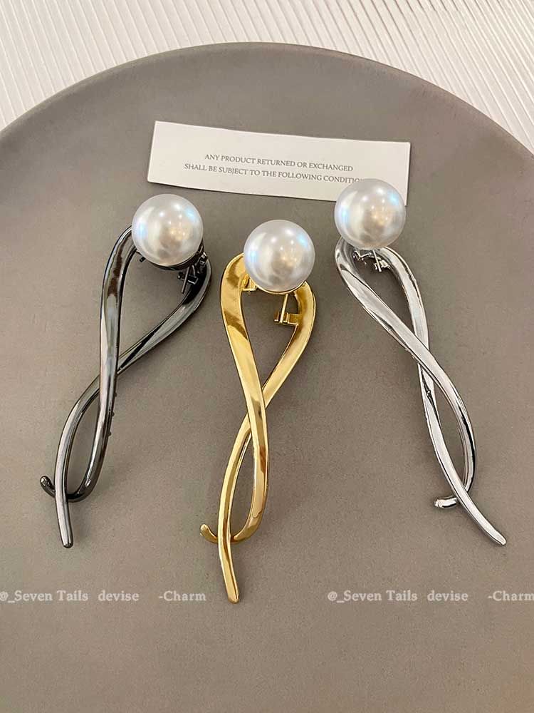 Faux Hair Pearl Clip