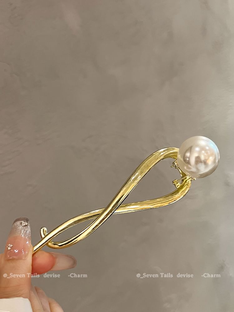 Faux Hair Pearl Clip