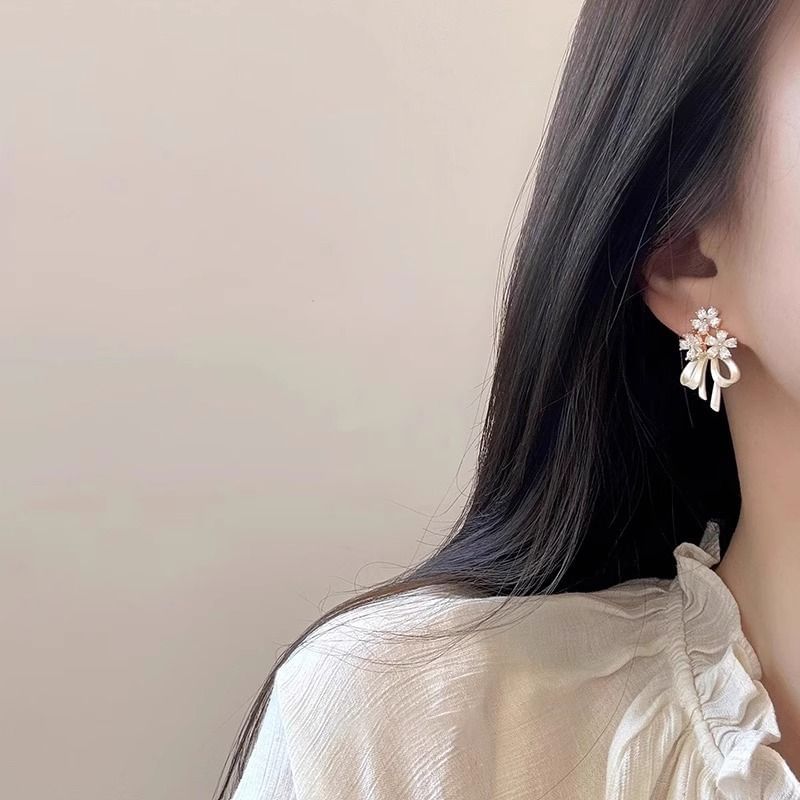 Drop Flower Rhinestone Earring Bow