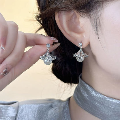 Faux Ginkgo Earring Drop Rhinestone Pearl