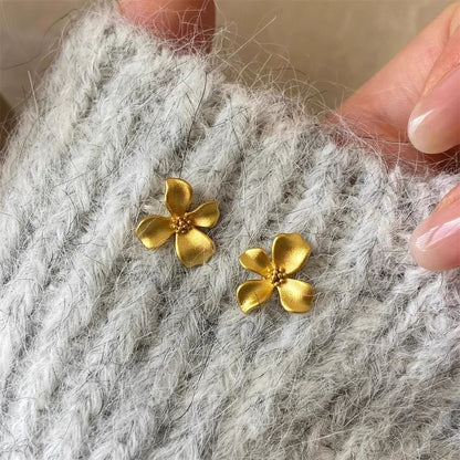 Stud Flower Ear
