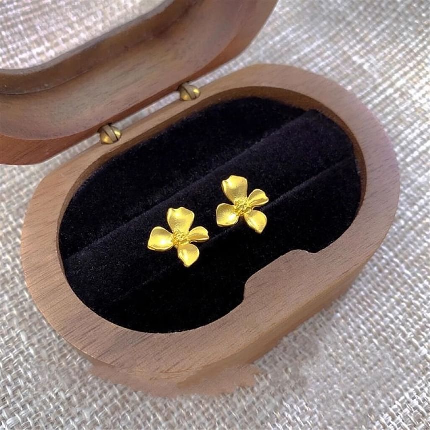 Stud Flower Ear