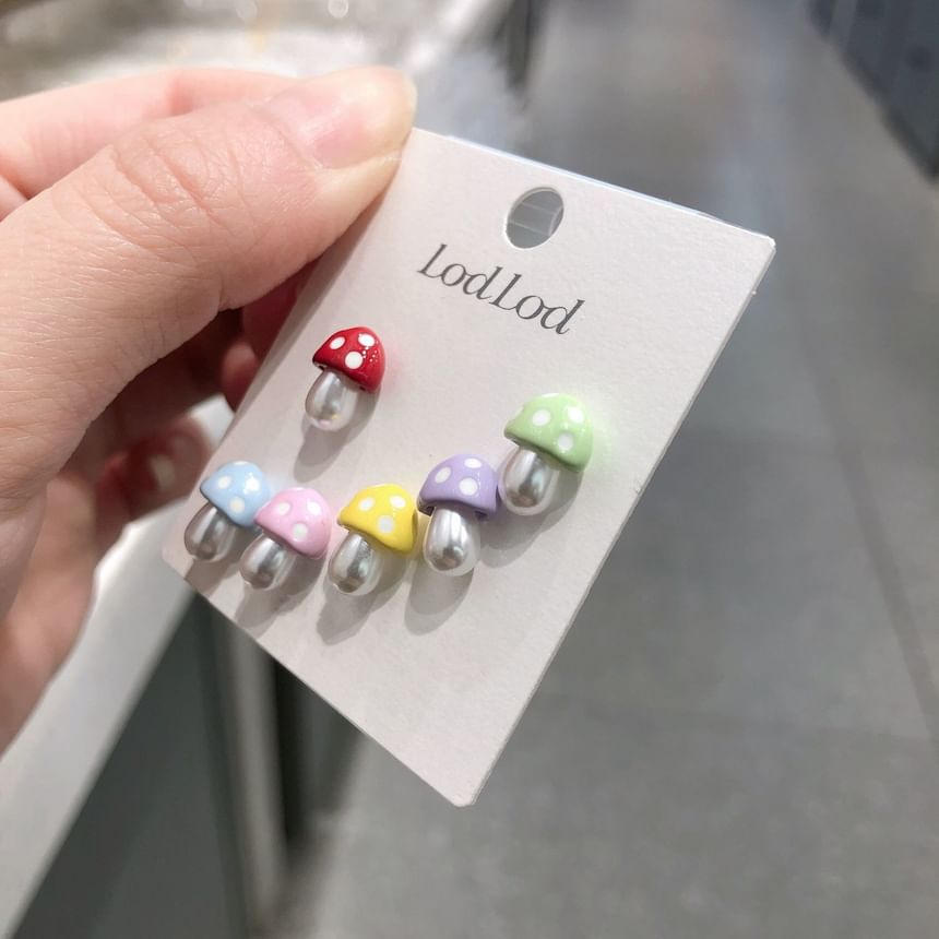 6: of Mushroom Stud Ear Set