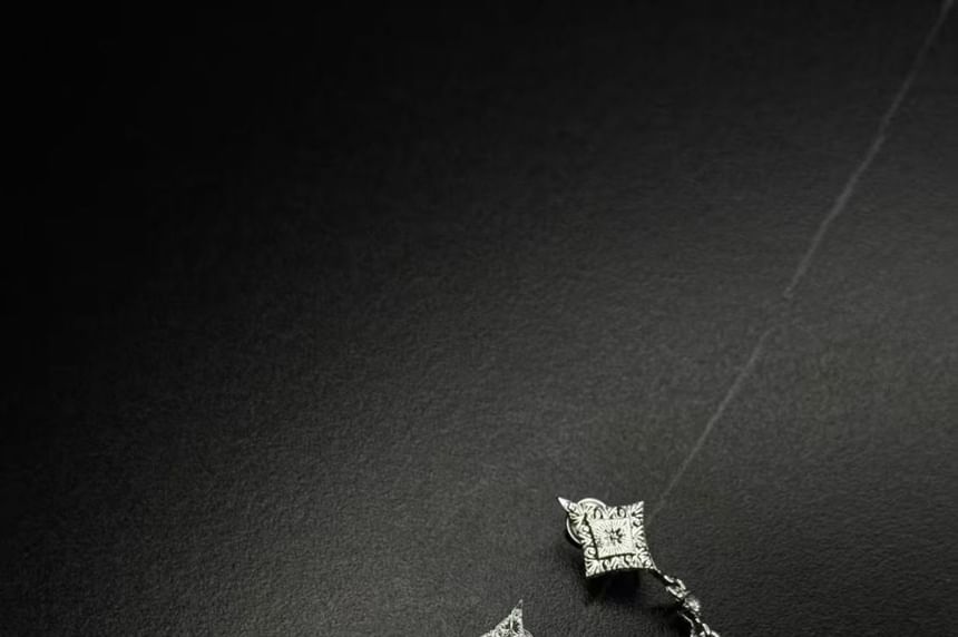 Rhombus Rhinestone Clip-On Drop Earring