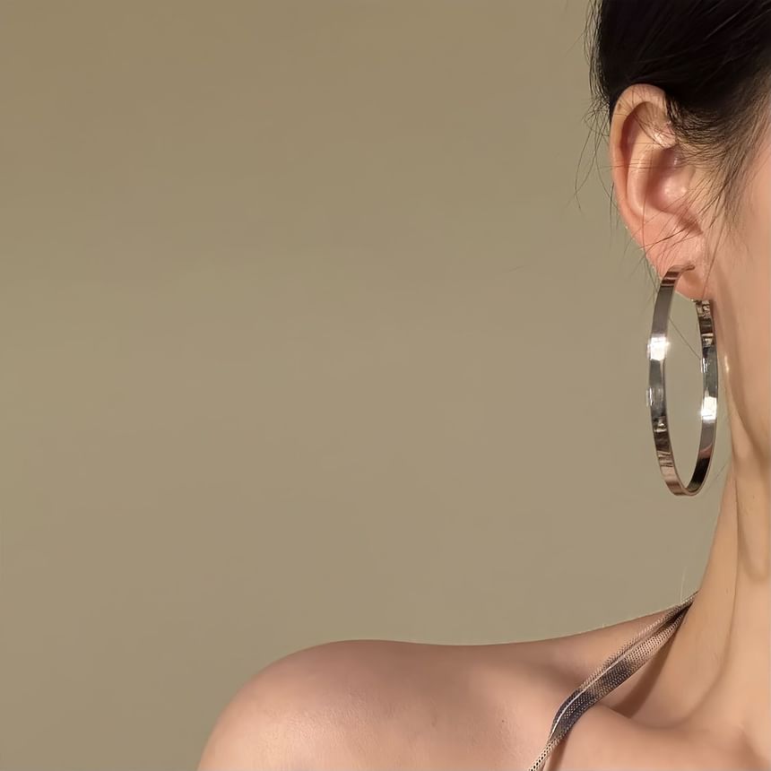 Leverback Earring Shiny Hoop