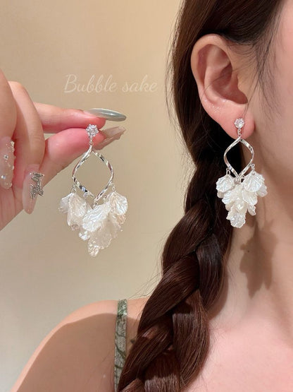 Rhinestone Shell Chandelier Earring